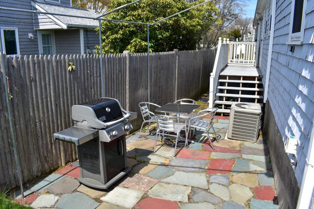 Seaside Serenity, Just A Block /0.1 Mile Away From The Beach Yarmouth Port Esterno foto