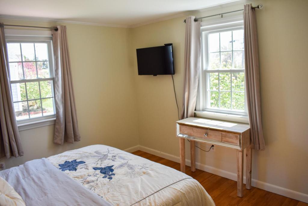 Seaside Serenity, Just A Block /0.1 Mile Away From The Beach Yarmouth Port Esterno foto