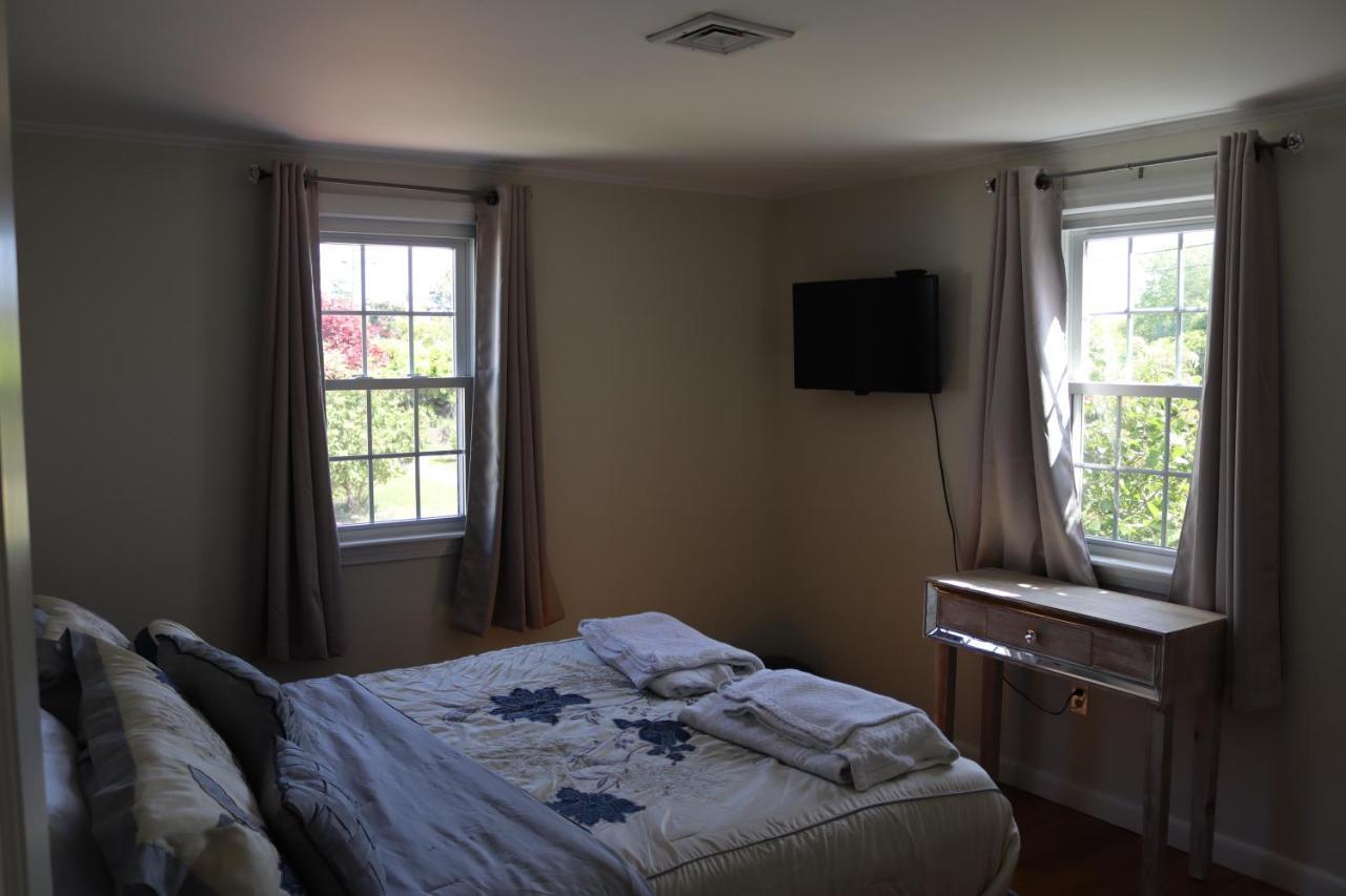 Seaside Serenity, Just A Block /0.1 Mile Away From The Beach Yarmouth Port Esterno foto